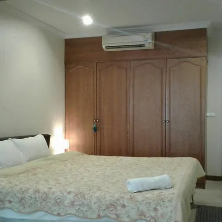 Mountain House Vila